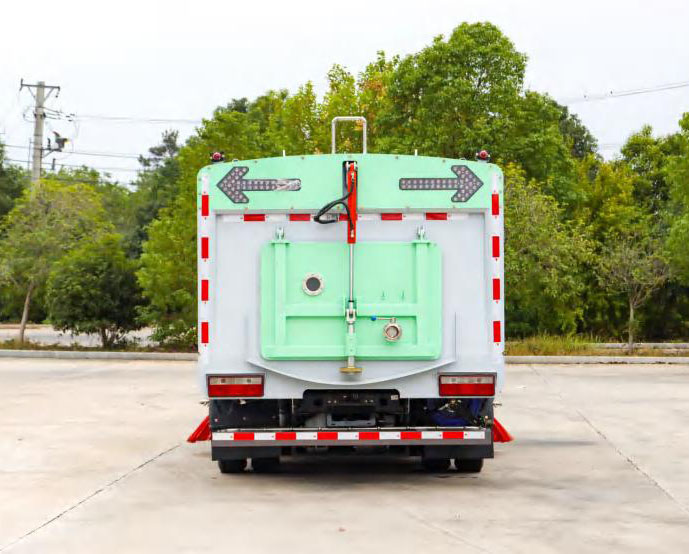 東風華神型純電動洗掃車圖片4