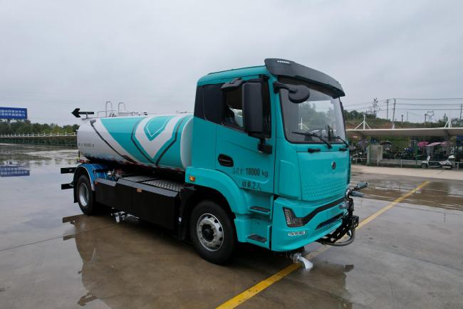 程力18t 純電動灑水車圖片1